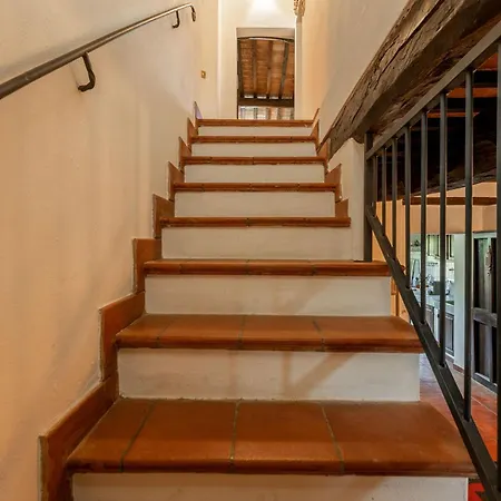Villa Casale Bianca Luce By Halldis *